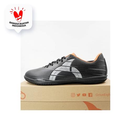 Foto Produk Sepatu Futsal Ortuseight Raptor IN Black Silver 11020195 Original BNIB - 39 dari KING OF DRIBBLE