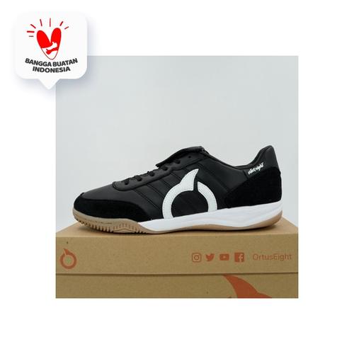 Foto Produk Sepatu Futsal Ortuseight Jogosala Rabona Black White 11020201 Original dari KING OF DRIBBLE