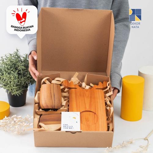 Foto Produk Cemara Hampers / Bingkisan Kayu / Souvenir Pernikahan - Santa Hampers dari Dekornata