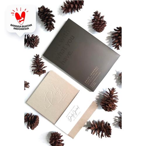 Foto Produk Paket Daily Journal Jose Carol Christmas Edition (5pcs Cream/Cokelat) dari Insight Unlimited