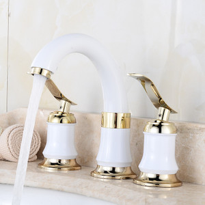 Foto Produk 3Pcs Bathroom Faucet 2 Lever Handles Widespread Bathroom Basin Water dari Interest Shop
