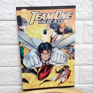 Gambar Team One WildC.A.T.s #1 dari Inzu Comix Kota Bandung Tokopedia