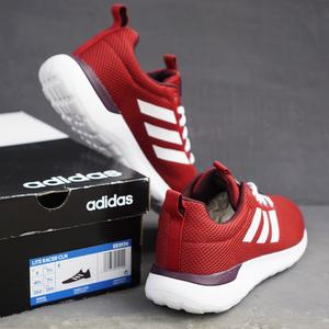 ee8136 adidas