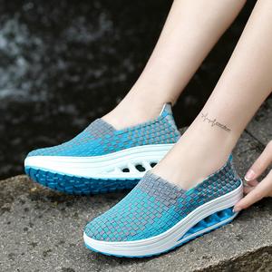 comfortable casual sneakers