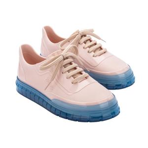 f990 sneakers