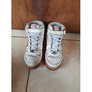 high top reebok trainers