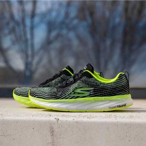 skechers go run hyper