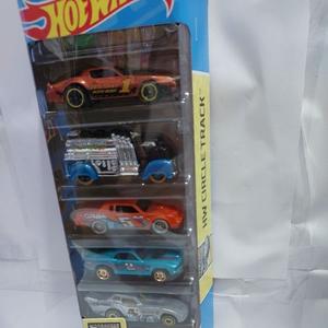Hot Wheels HW Circle Track – Confezione 5 Macchinine In Scala 1:64, Pressofuso, Per Collezionisti E Bambini
