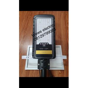 Jual Lampu jalan led solar panel surya 80w 80 watt pju solar sel matah ...