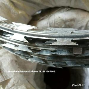 Jual New Kawat Duri Silet Razor Wire Type Bto30 Untuk Pengaman Pagar ...