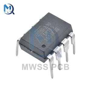 Best Price Square Trinket, ATTINY85 MICROCONTROLLER, 5.0V BPSCA 1501 - SC13312 di ADAFRUIT Industries