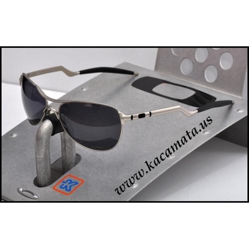 Gambar OAKLEY SG Warden Silver Dov dari Toko Jaduel Jakarta Barat Tokopedia