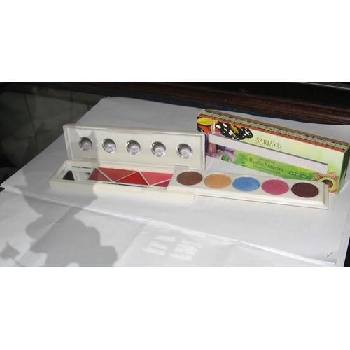 Gambar Lip Eye Kit Sari Ayu Trend Warna 2010 dari DewiCosmetic Kota Tasikmalaya Tokopedia