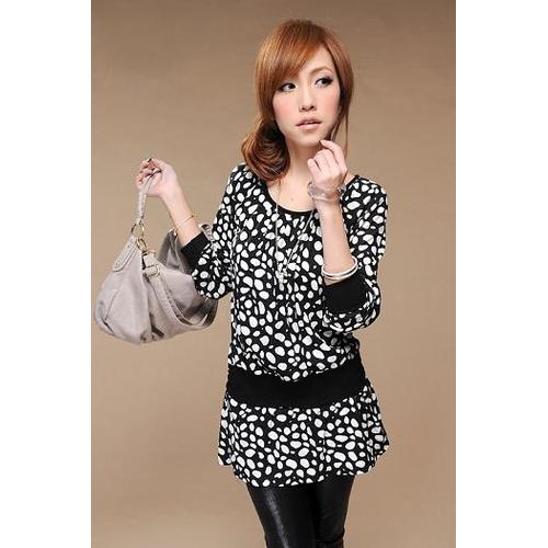 Foto Produk black+white cute blouse dari Yupi