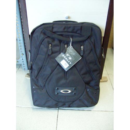 oakley backpack black