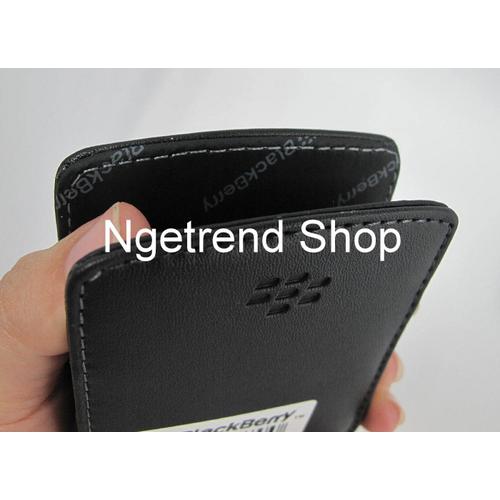 Foto Produk Sarung Kulit (Leather Case) BlackBerry Onyx 9700 - Grade A - Black dari Ngetrend Shop