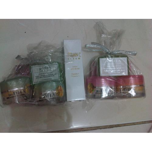 Gambar adha cream plus serum vit c / kalau mau hijau tolong dikasih keterangan dari Sinar Mas Kota Bekasi Tokopedia