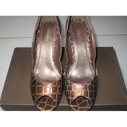 Gambar Shoes dari Menik Shop Jakarta Barat Tokopedia