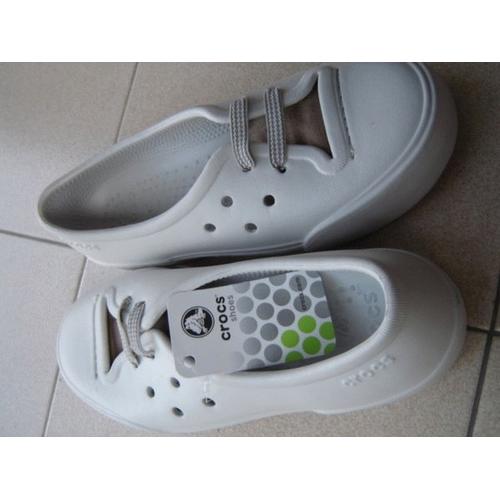 Foto Produk CROCS Nahani dari Mosquitos