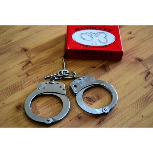 Jual Borgol Tangan Handcuff Logo Polri Kab Bekasi Toko Online Cikarang Tokopedia