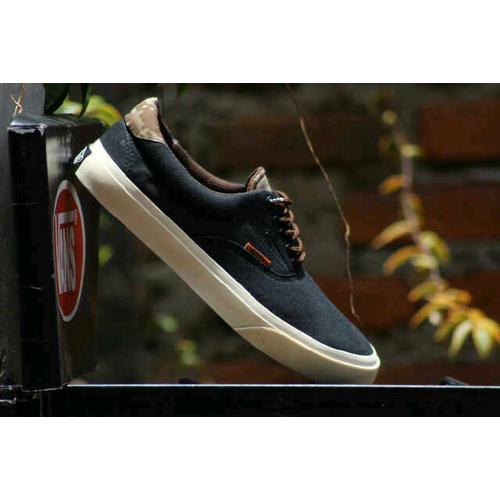 vans era kw
