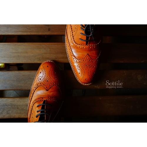 shoes light brown