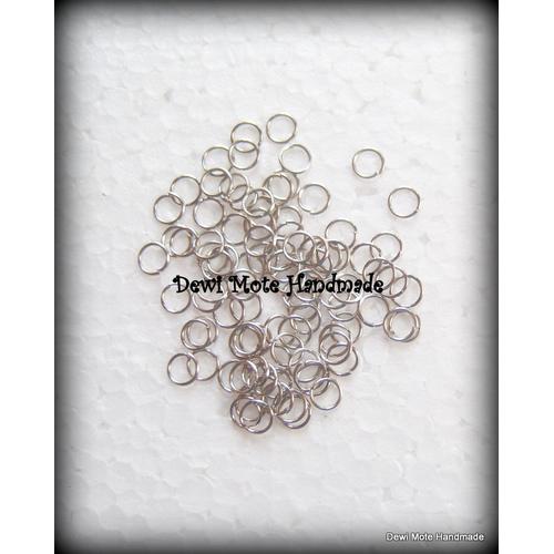 Foto Produk Bahan Aksesoris Manik Ring 0,7 mm isi 200's Silver dari Dewi Mote