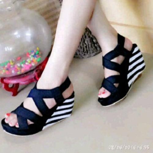 Foto Produk NO. 40 Wedges Wanita Hitam 7 CM dari eleza