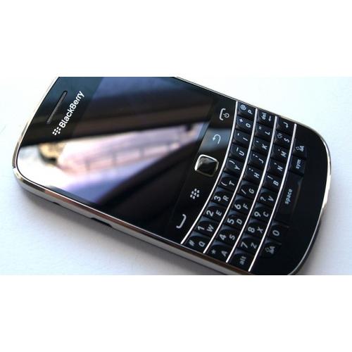 Foto Produk BB Blackberry Bold 9900 Dakota GSM 3G Type & Touch Original BM GARANSI dari Mafia Gadget