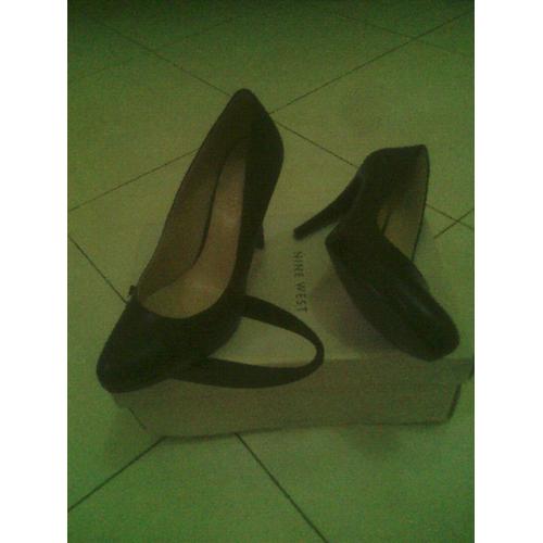 nine west slip on shoes
