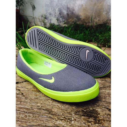 Jual Nike Slip on Women/Flatshoes 