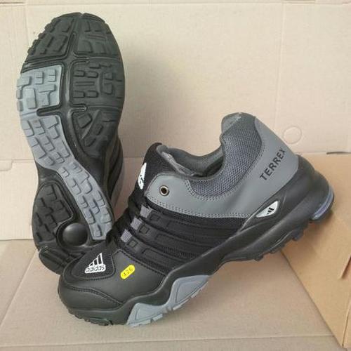 Sepatu Adidas Terrex Women Black gray 