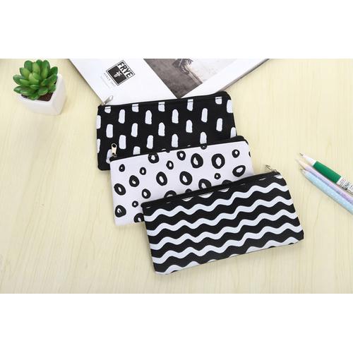 Foto Produk Tempat Pensil Black n White dari Alat Tulis Senang