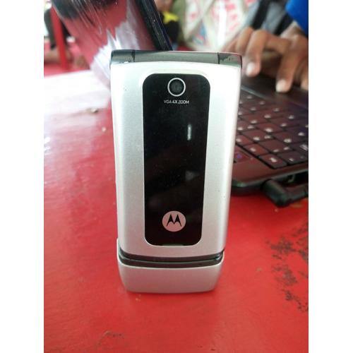 Foto Produk Motorola W375 flip jadul unik dari desainGrafis