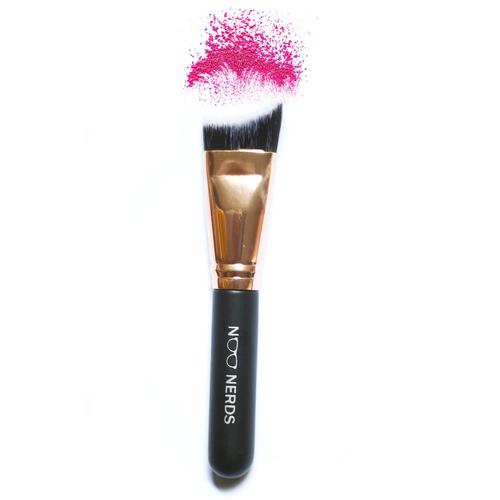 Foto Produk NOO NERDS - V SHAPED brush (make 'V Shaped' on your face INSTANTLY) dari twindshop