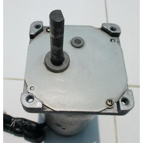 Jual motor dc gearbox torsi 70kg.cm Kota Surabaya dinamobekas