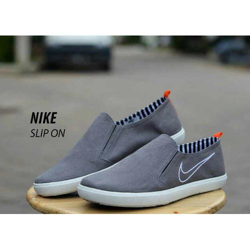nike loafer