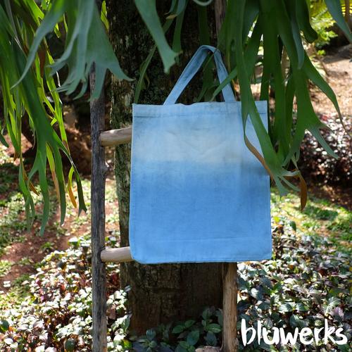 light tote bag