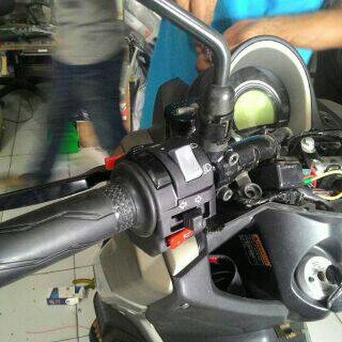 Foto Produk SAKLAR VIXION OLD PNP YAMAHA NMAX dari tebe acc motor