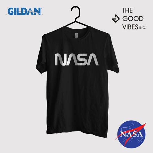 Foto Produk Kaos NASA Original Gildan - Font dari Good Vibes Inc