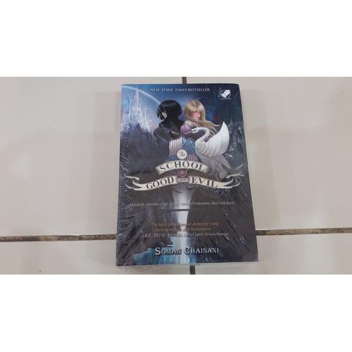 Foto Produk Novel The School For Good And Evil - Soman Chainani dari Pusat Komik