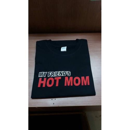 Jual KAOS GILDAN MY FRIENDS HOT MOM 