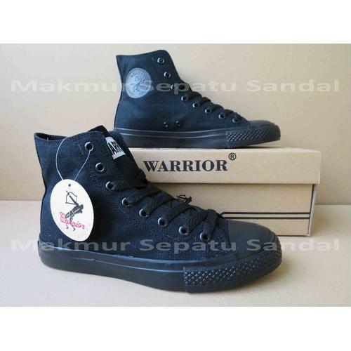 Foto Produk Sepatu Sekolah - Warrior Sparta HC - All Black dari Makmur Sepatu Sandal