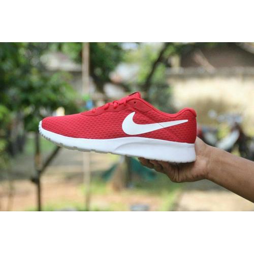 nike tanjun red