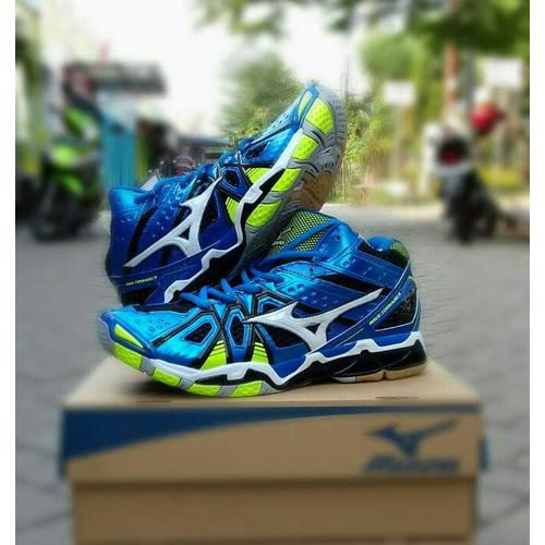mizuno tr9 mid