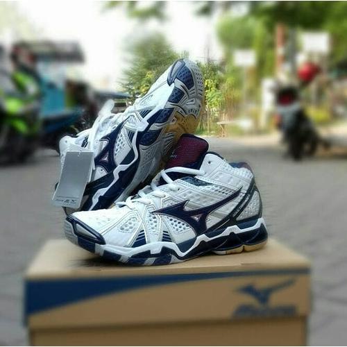 mizuno tr9 mid