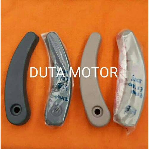 Foto Produk handle pegangan jok tengah kijang kapsul dari Duta Motor Magelang