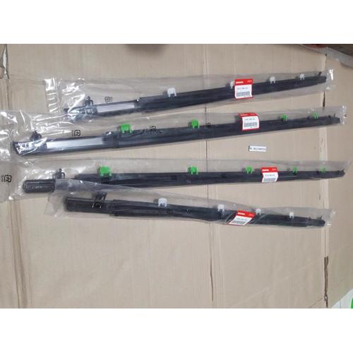 Foto Produk Pelipit Karet Kaca Luar Weather Strip HONDA CRV 07-11 72450-SWA-A01 dari HONDA CENTER