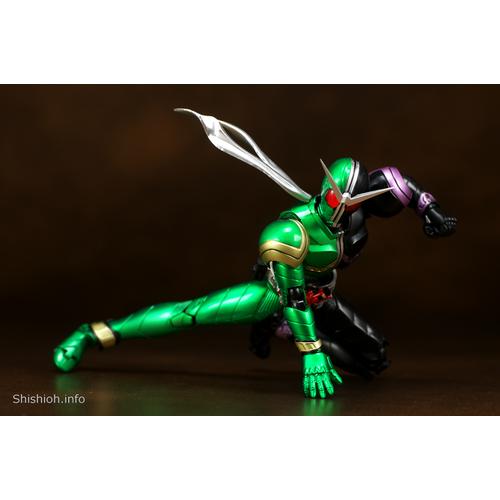Foto Produk Bandai SHF Kamen Rider W Cyclone Joker ORIGINAL dari Toibuddy