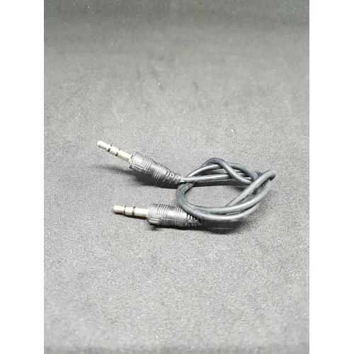 Gambar Male to male jack audio. dari UAV Jakarta Selatan Tokopedia